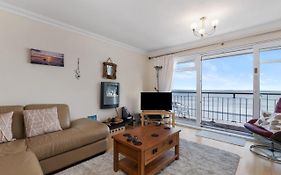 On The Beach - Direct Beach Access Sea Views