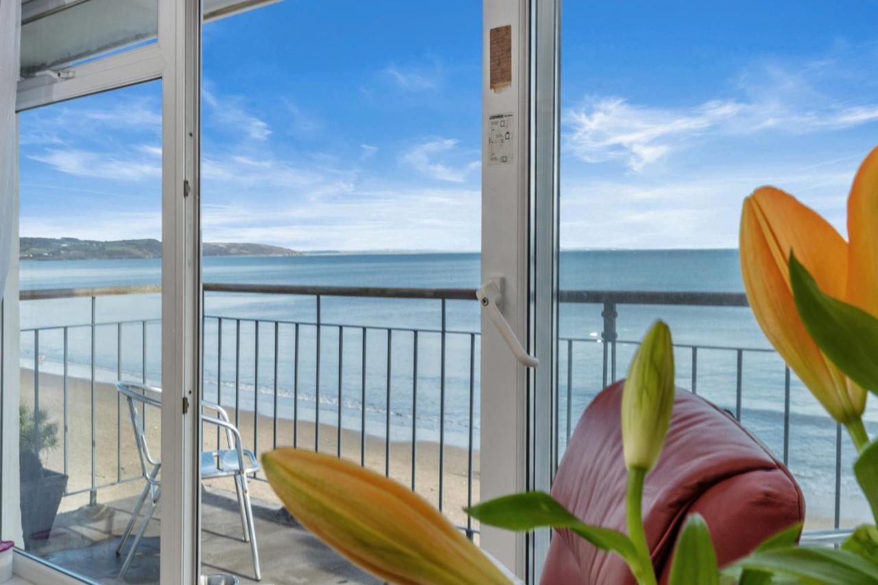 On The Beach - Direct Beach Access Sea Views Apartment Saundersfoot Exterior photo